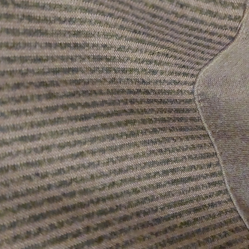 Sweater - Picture 4 of 4